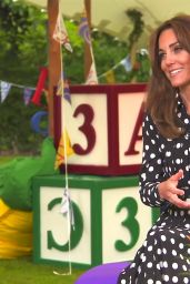 Kate Middleton - "Says Hello to Tiny Happy People in London" 07/14/2020