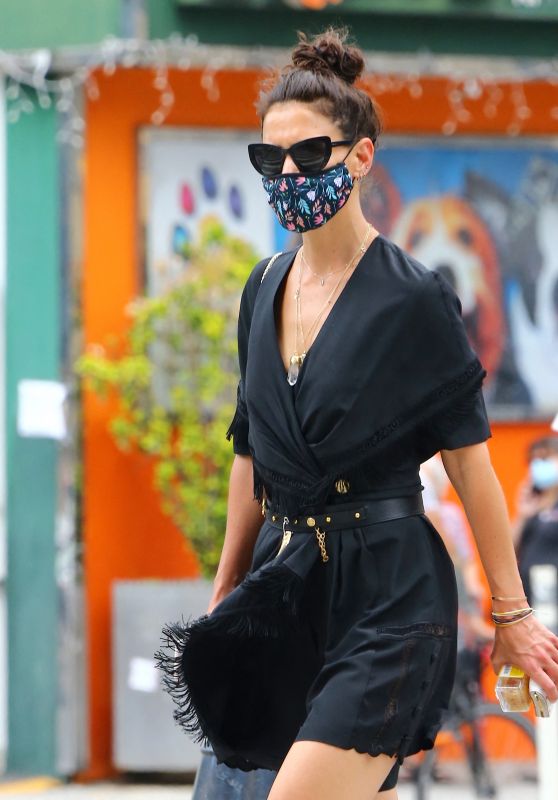 Katie Holmes With Face Mask - Soho in New York 07/15/2020