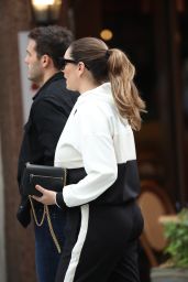 Kelly Brook  in the Block Coloured Zip-Up Jumper and Wide-Legged Trousers With White Piping 07/07/2020