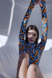 Kendall Jenner - Burberry TB Summer Monogram Collection 2020