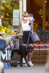 Kimberly Stewart - Shopping at Bristol Farms in Beverly Hills 07/13/2020
