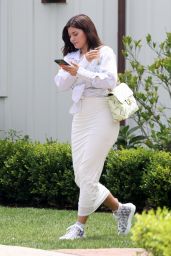 Kylie Jenner - Leaving a Luxury Beach Hotel in Laguna Beach 07/19/2020