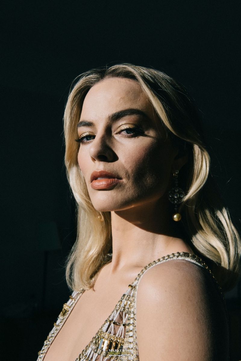 Margot Robbie - SAG Awards 2019 Portraits • CelebMafia