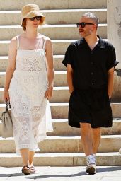 Melissa George - Strolling in Venice 07/28/2020 • CelebMafia