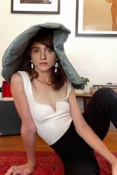 Natalia Dyer - Who Wears What Shot Over Facetime (August 2020)