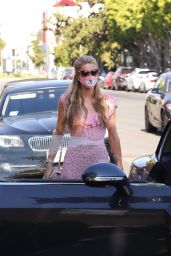 Nicky Hilton and Paris Hilton - Melrose Avenue in Los Angeles 07/27/2020