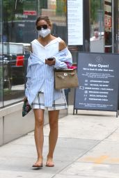 Olivia Palermo in Street Outfit - Brooklyn 07/07/2020