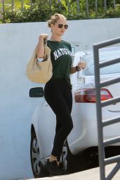 Rosie Huntington-Whiteley - Out in Los Angeles 07/27/2020