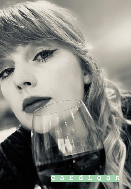Taylor Swift - Social Media Photos and Videos 07/24/2020
