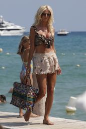 Victoria Silvstedt at the Club 55 in Saint-Tropez 07/18/2020