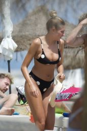 Zara McDermott in a Bikini - Holiday in Marbella 07/11/2020