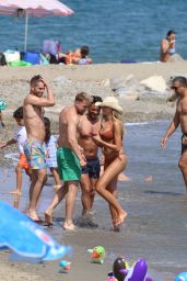 Zara McDermott in a Bikini in Marbella 07/11/2020