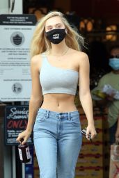 Alexis Ren - Out in Beverly Hills 08/21/2020