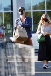 Annabelle Wallis - Outside a Natural Foods in LA 08/15/2020