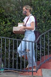 Brie Larson Street Style - Los Angeles 08/14/2020