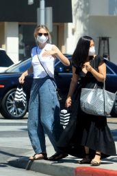 Carey Mulligan in Casual Outfit - Beverly Hills 08/13/2020