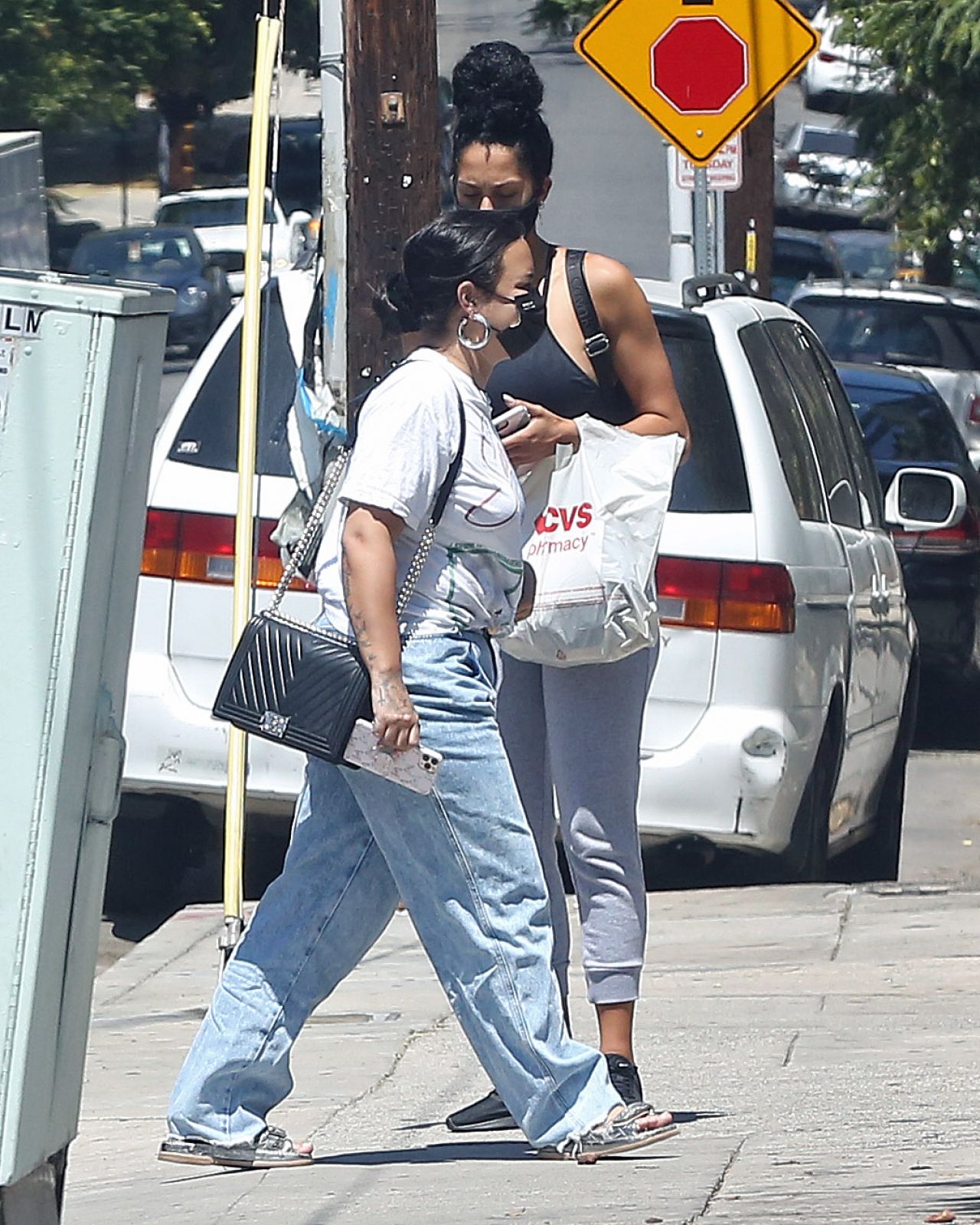 demi-lovato-out-in-los-angeles-08-26-2020-3.jpg