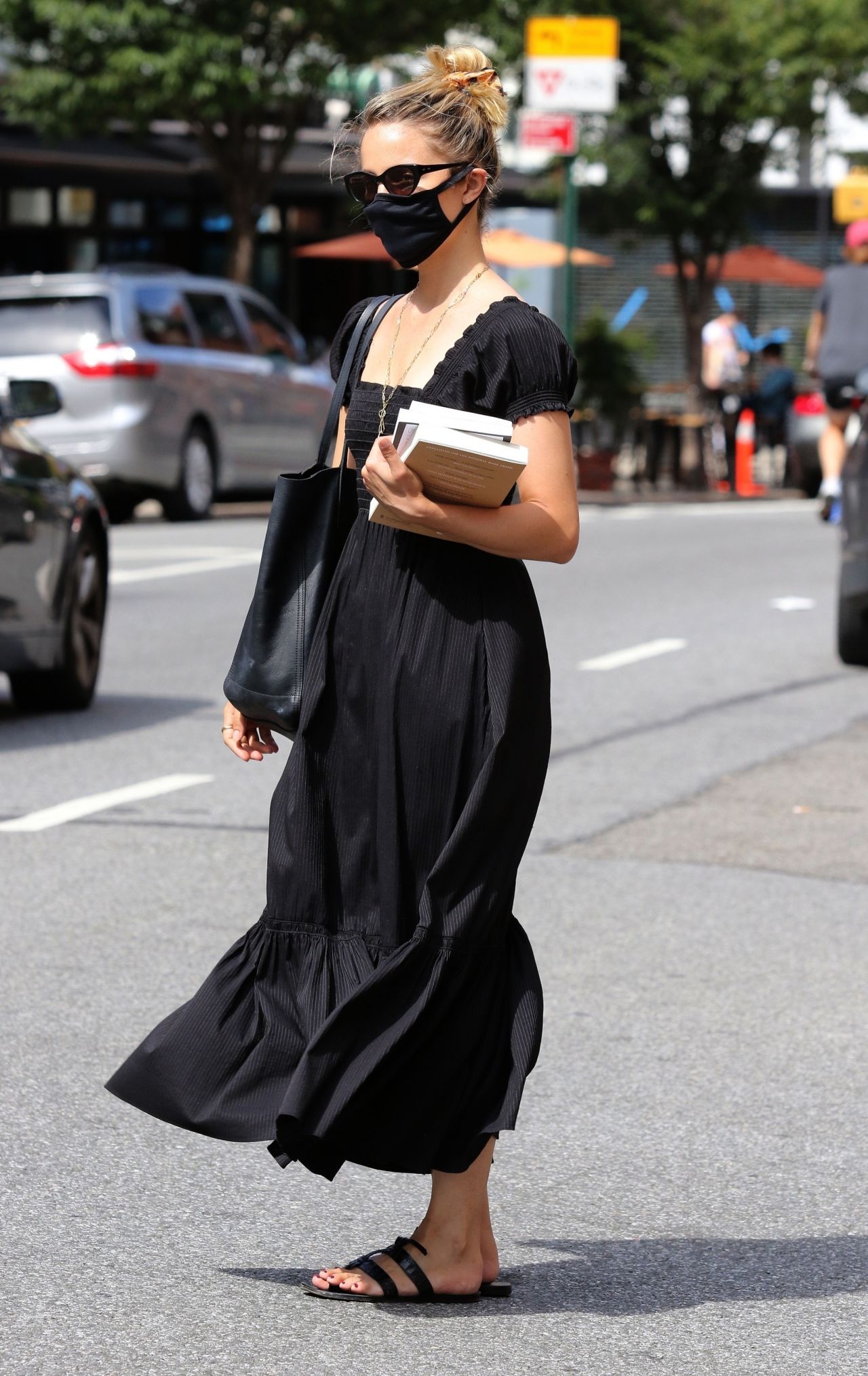 dianna-agron-out-in-nyc-08-26-2020-0.jpg