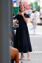 Elsa Hosk - Shopping for Shoes in NYC 07/31/2020