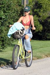 Emily Ratajkowski - Bike Ride in the Hamptons 08/05/2020