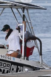 Emily Ratajkowski on a Large Boat in Long Island 08/12/2020