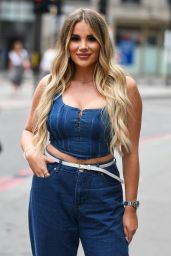 Frankie Sims, Chloe Sims, Demi Sims, Yazmin Oukhellou, Georgia Kousoulou – “The Only Way is Essex” TV Show Filming in London 08/16/2020