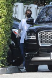 Hailey Bieber and Justin Bieber - Beverly Hills 08/21/2020