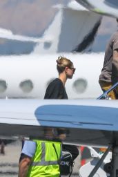Hailey Bieber and Justin Bieber - Boarding a Private Jet in LA 08/28/2020