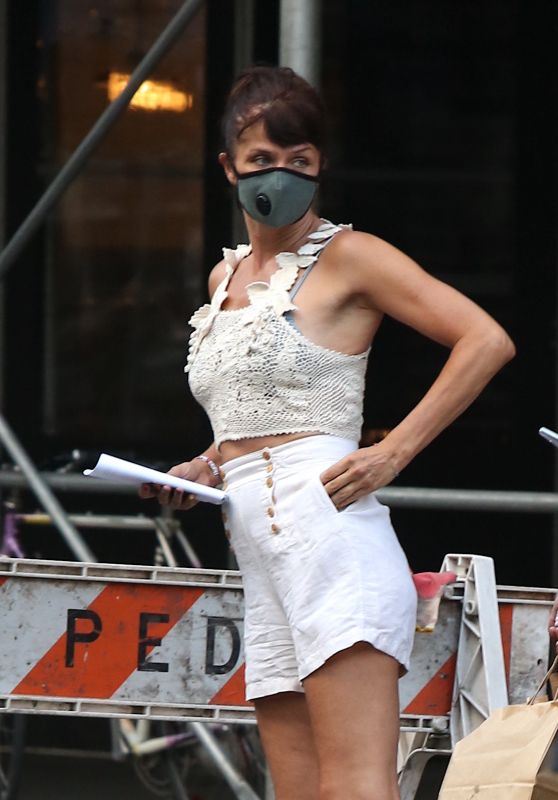 Helena Christensen - Outside a FedEx Store in NYC 06/26/2020