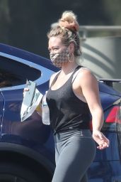 Hilary Duff - Leaving Starbucks in LA 08/25/2020