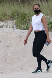 Jennifer Lopez - Posing for Sunset Portraits in Hamptons 08/14/2020