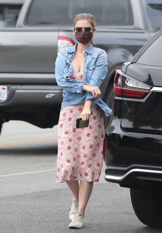 Kate Mara - Out in LA 08/17/2020