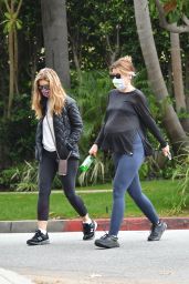 Katherine Schwarzenegger With Her Mom Maria Shriver - Out in Brentwood 08/04/2020