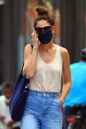Katie Holmes in a Peach Tee Shirt in New York 08/22/2020