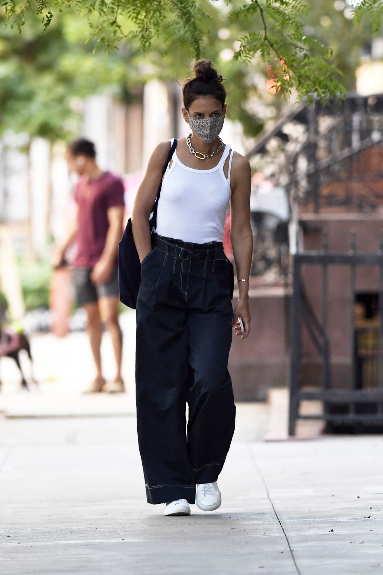 Katie Holmes Street Style - Out in NYC 07/31/2020 • CelebMafia