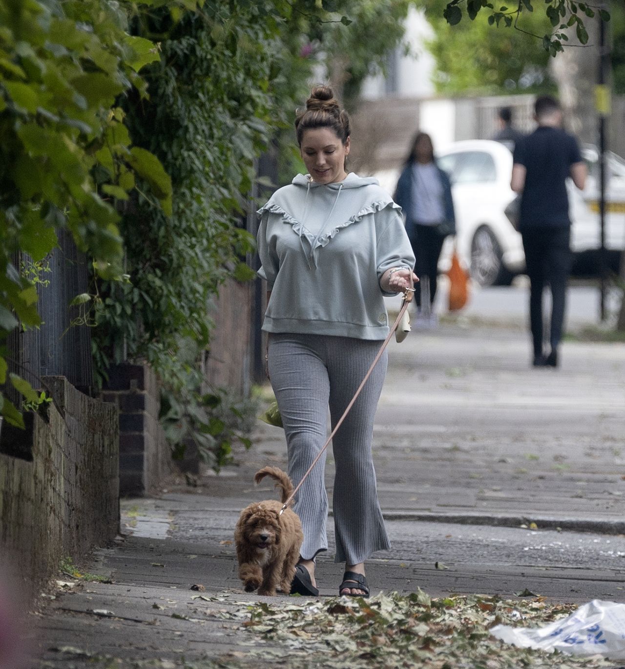 Kelly Brook - Out in Promrose Hill 08/22/2020 • CelebMafia