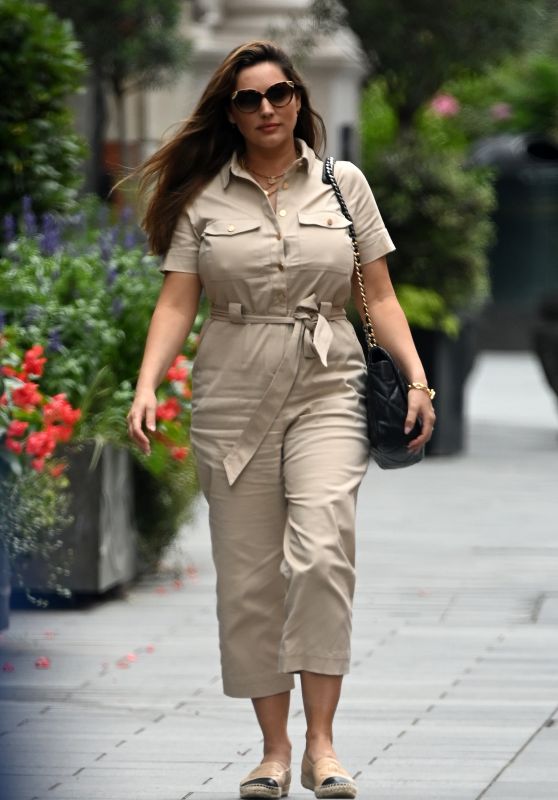 Kelly Brook - Outside the Global Radio Studios in London 08/18/2020