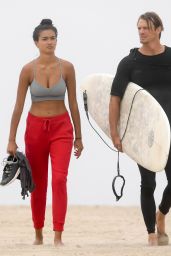 Kelly Gale and Joel Kinnaman - Beach in Santa Monica 08/06/2020