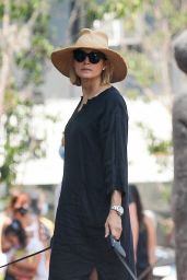 Kelly Rutherford - Shopping in Pacific Palisades 08/22/2020