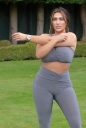 Lauren Goodger - Working Out in an Essex Local Park 08/05/2020
