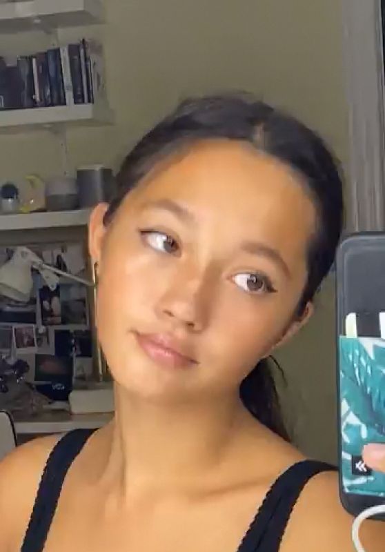 Lily Chee - Social Media Photos and Videos 08/10/2020