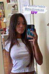 Lily Chee - Social Media Photos and Videos 08/26/2020