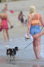Lindsey Vonn - beach in Malibu 07/31/2020