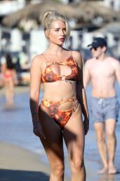 Lottie Moss in PrettyLittleThing Bikini - Mykonos 08/20/2020