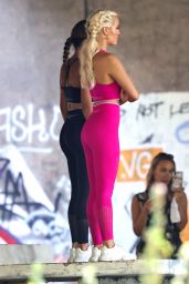 Lottie Tomlinson in a Bright Pink Sports Bra and Leggings 08/12/2020