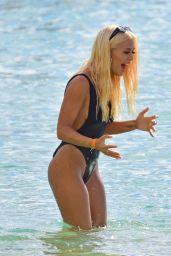 Lottie Tomlinson in a Swimsuit in Barbados, January 2020