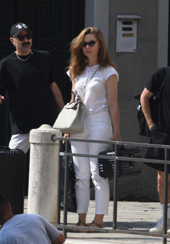 Melissa George - Out in Venice in Italy 07/30/2020