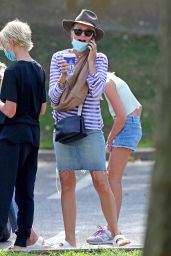 Naomi Watts - Out in The Hamptons 08/06/2020