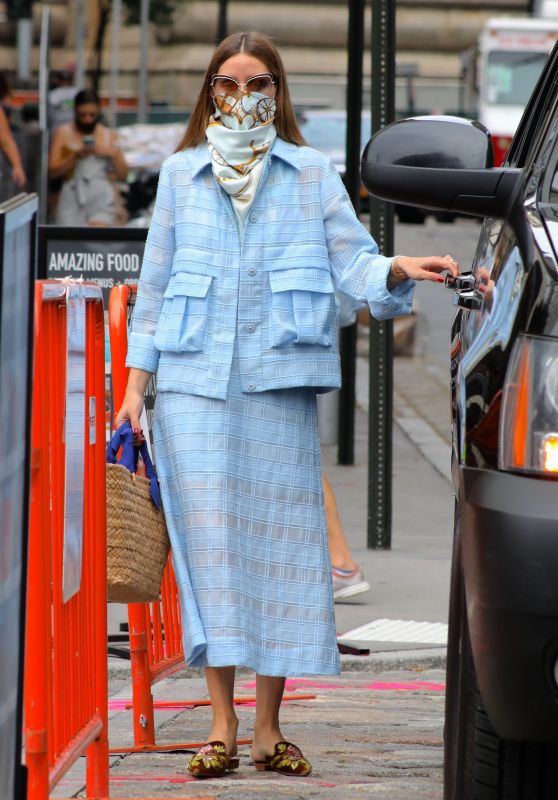Olivia Palermo Looks Stylish - Leaves a Business Meeting in Manhattan 08/08/2020