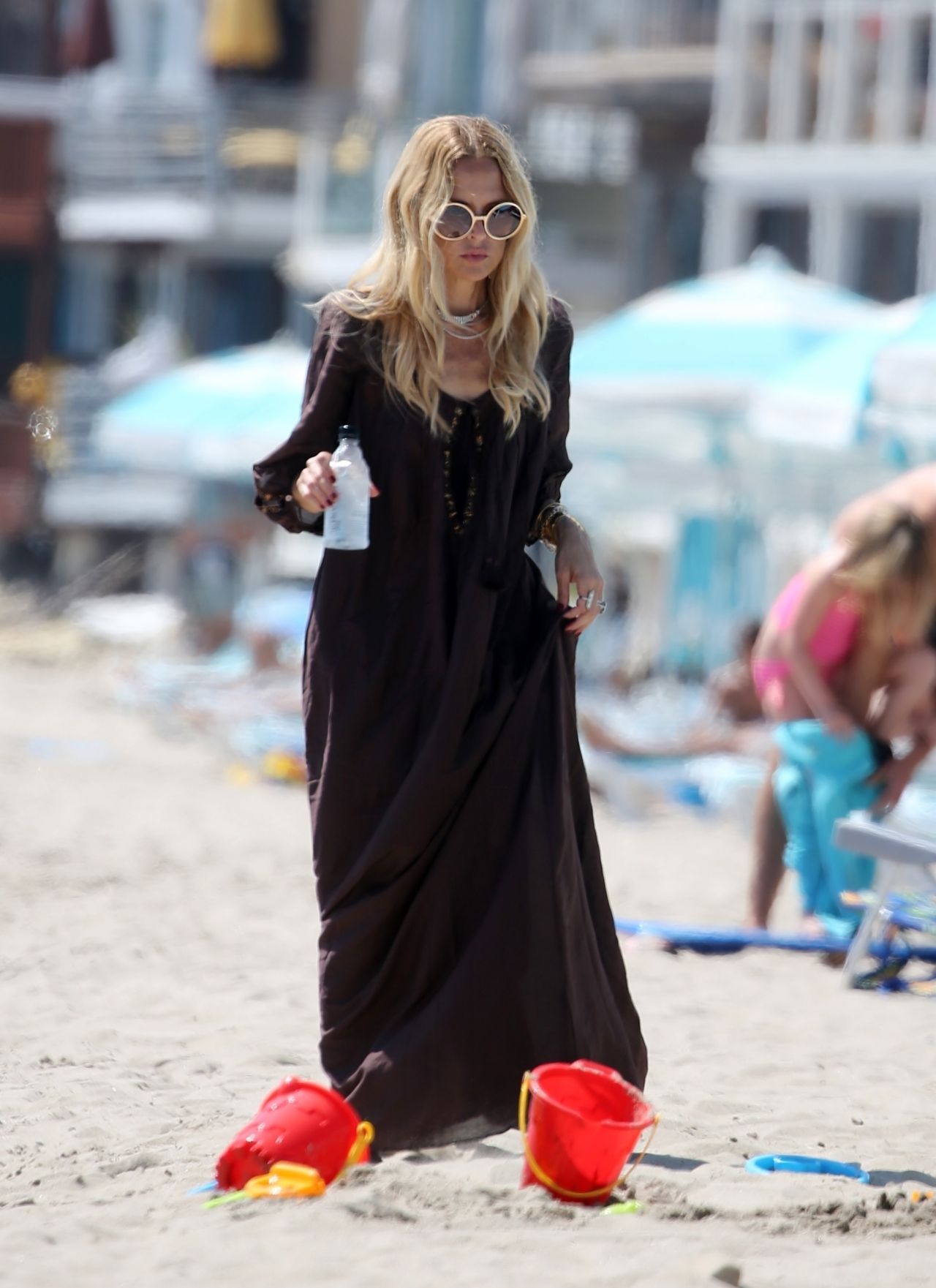 Rachel Zoe - Beach in Santa Barbara 08/30/2020 • CelebMafia